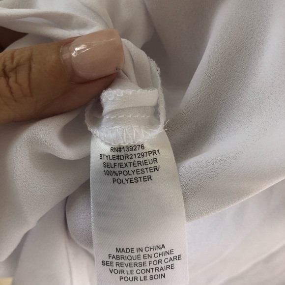 Lovely White V-Neck Blouse **New** - Picture 7 of 10